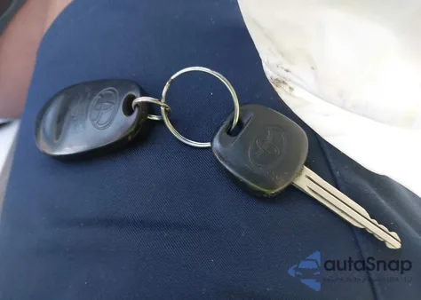 2010 Toyota Tacoma Prerunner V6 z USA, uszkodzony, nr VIN 5TEJU4GN9AZ684419